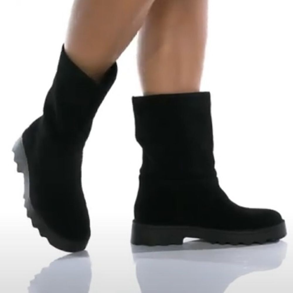 Aerosoles Simple Black Suede Pull On Boots